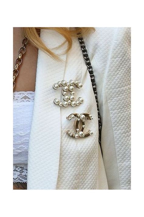 how to style a chanel brooch|chanel pearl brooch.